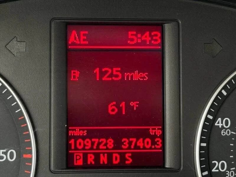 2009 Volkswagen A5 Jetta - Image 9 of 12