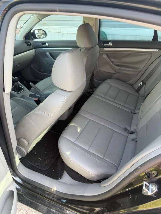 2009 Volkswagen A5 Jetta - Image 6 of 8