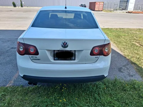 2009 Volkswagen Jetta 2.5L S Sport Wagon 4D