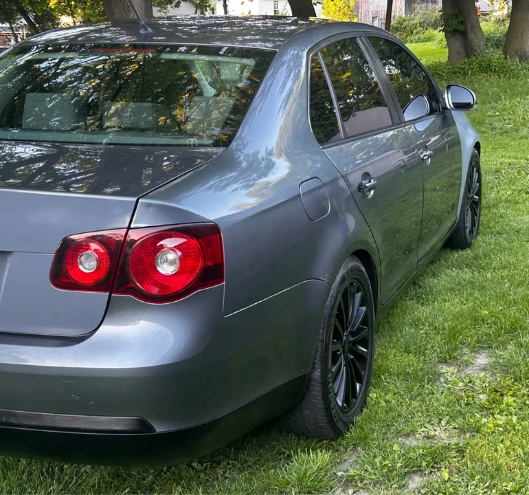 2009 Volkswagen A5 Jetta - Image 4 of 13