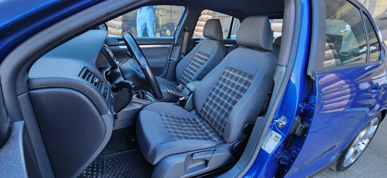 2009 Volkswagen A5 Jetta - Image 8 of 20