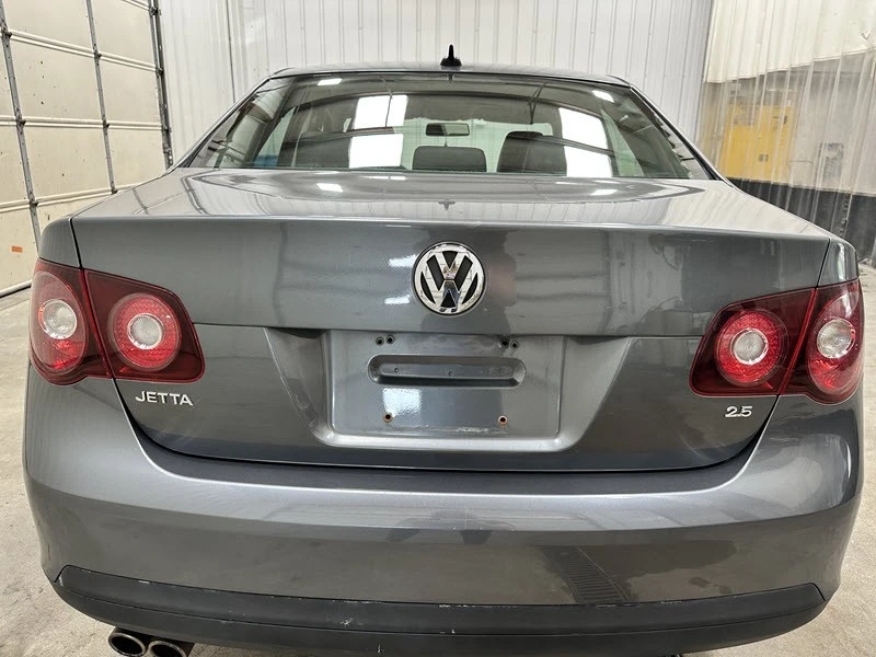 2009 Volkswagen A5 Jetta - Image 14 of 21