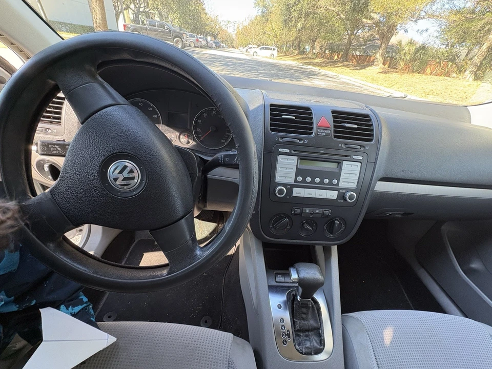 2009 Volkswagen A5 Jetta - Image 5 of 6