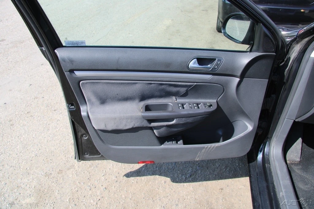 2009 Volkswagen A5 Jetta - Image 14 of 21