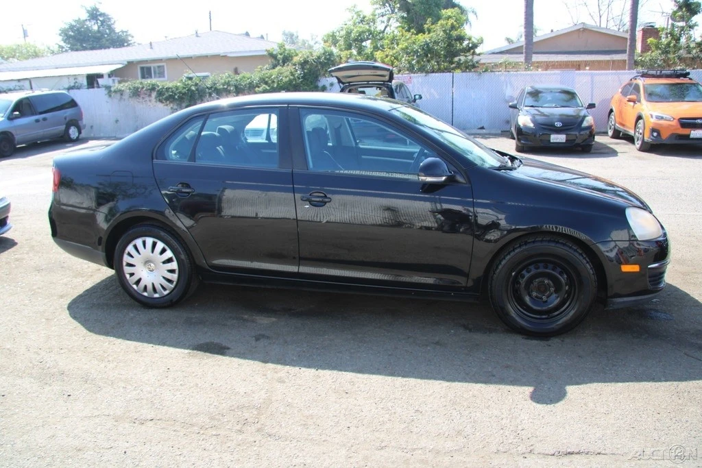 2009 Volkswagen A5 Jetta - Image 9 of 21