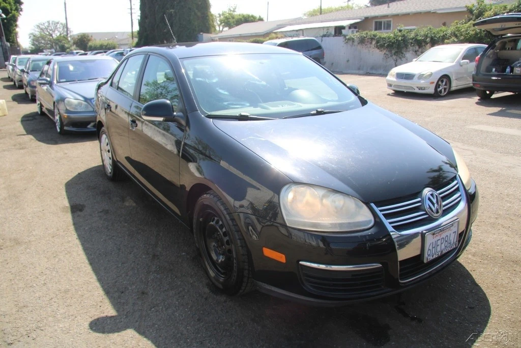 2009 Volkswagen A5 Jetta - Image 10 of 21
