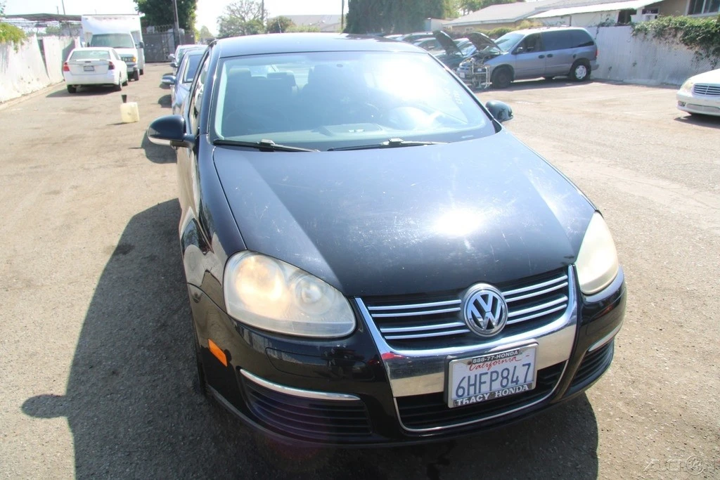 2009 Volkswagen A5 Jetta - Image 11 of 21