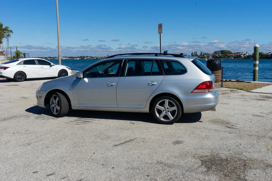 2009 Volkswagen A5 Jetta - Image 10 of 31