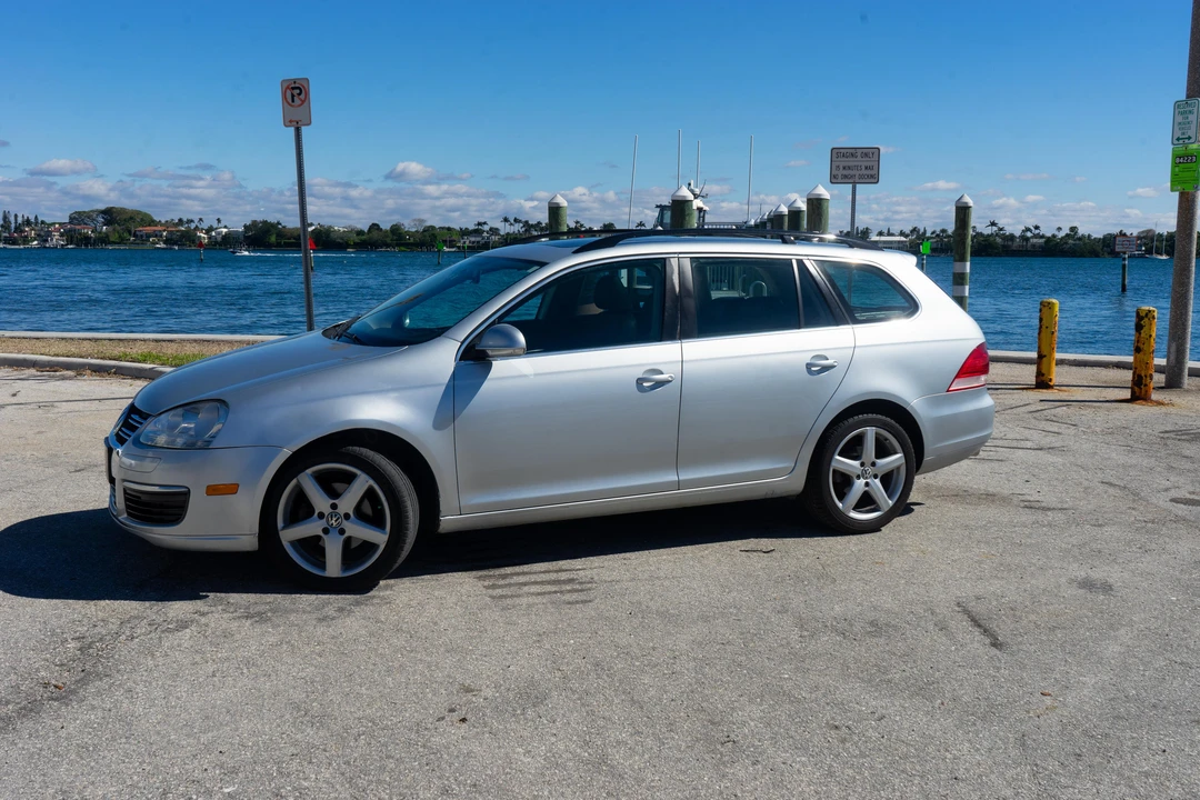 2009 Volkswagen A5 Jetta - Image 9 of 31
