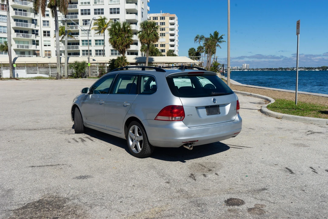2009 Volkswagen A5 Jetta - Image 14 of 31