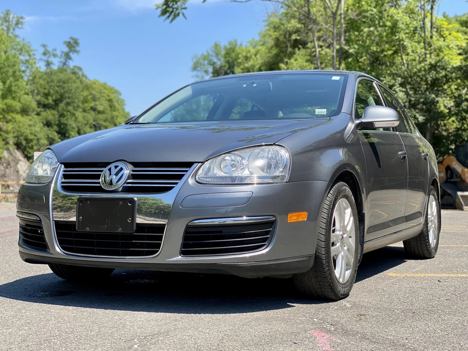 2009 Volkswagen A5 Jetta - Image 9 of 31