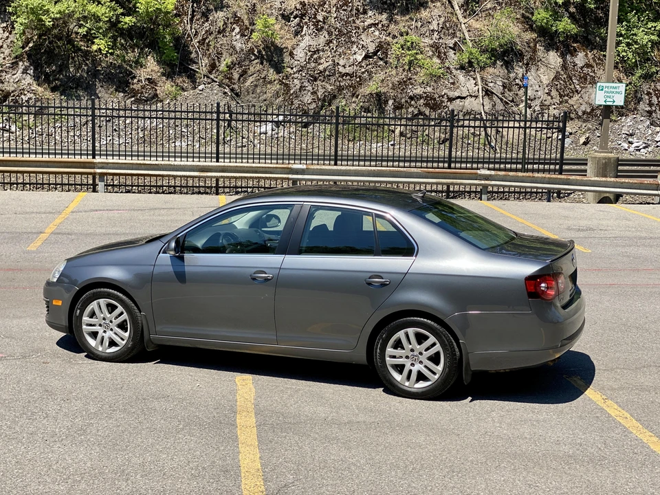 2009 Volkswagen A5 Jetta - Image 17 of 31