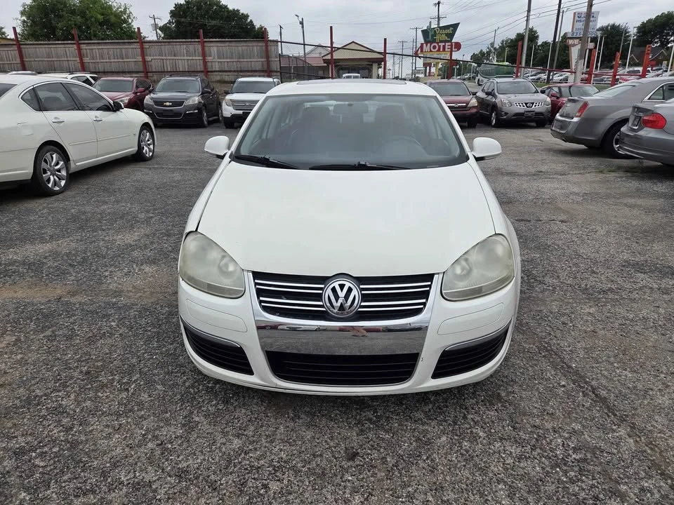 2009 Volkswagen A5 Jetta - Image 2 of 13