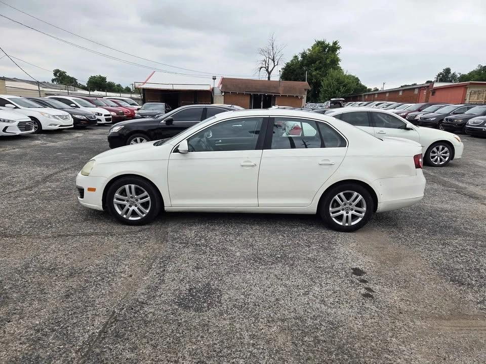 2009 Volkswagen A5 Jetta - Image 8 of 13