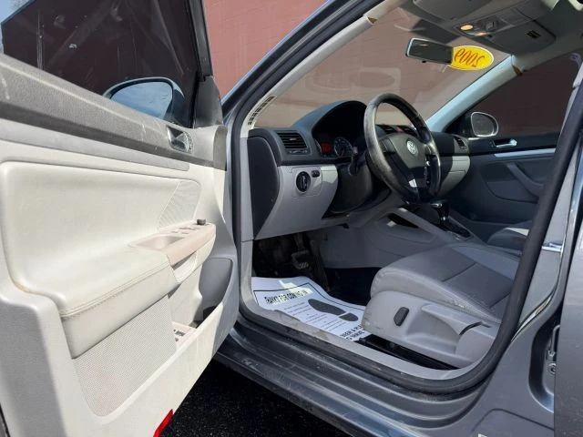 2009 Volkswagen A5 Jetta - Image 12 of 21