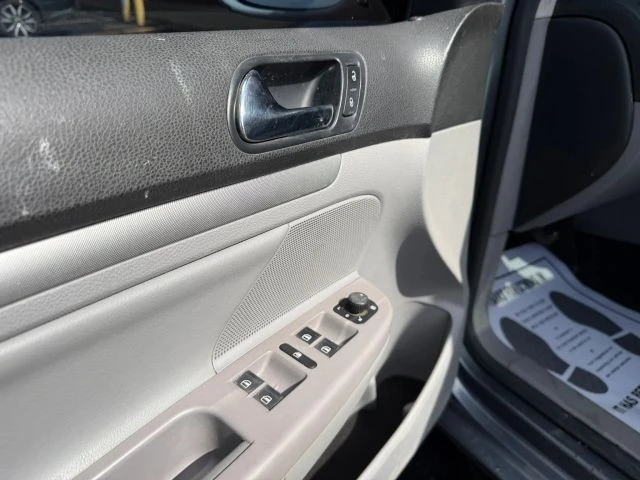 2009 Volkswagen A5 Jetta - Image 13 of 21