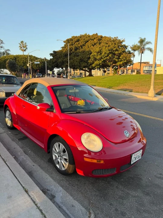 2009 Volkswagen New Beetle - Image 16 of 18