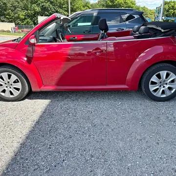 2009 Volkswagen New Beetle 2.5 Convertible 2D