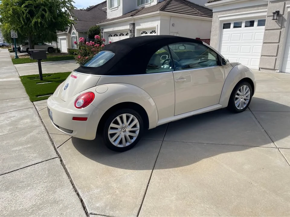 2009 Volkswagen New Beetle - Image 5 of 20