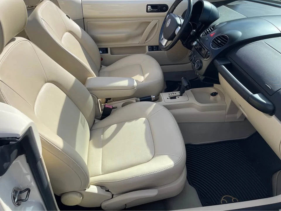 2009 Volkswagen New Beetle - Image 12 of 20