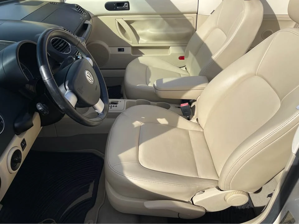 2009 Volkswagen New Beetle - Image 13 of 20