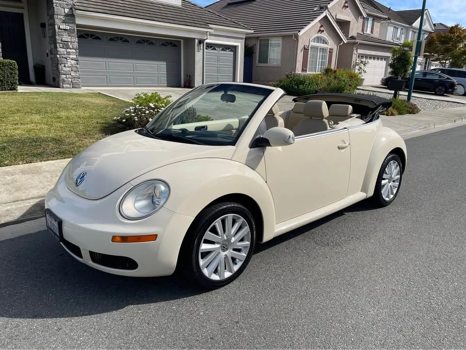 2009 Volkswagen New Beetle - Image 10 of 20