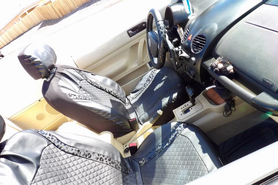 2009 Volkswagen New Beetle - Image 11 of 14