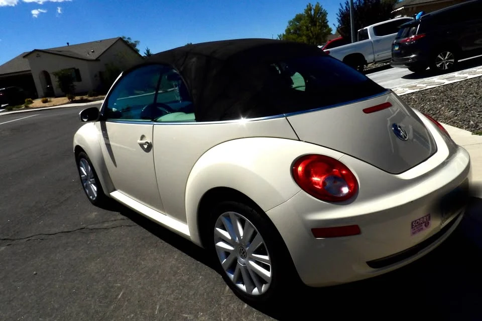 2009 Volkswagen New Beetle - Image 5 of 14