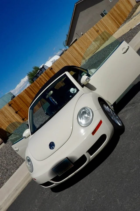 2009 Volkswagen New Beetle - Image 3 of 14
