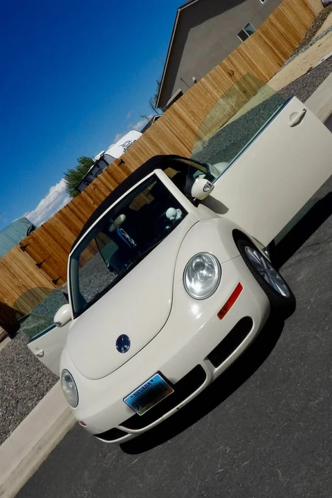 2009 Volkswagen New Beetle - Image 9 of 14