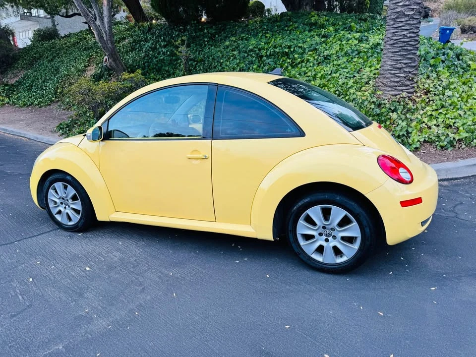2009 Volkswagen New Beetle - Image 4 of 11
