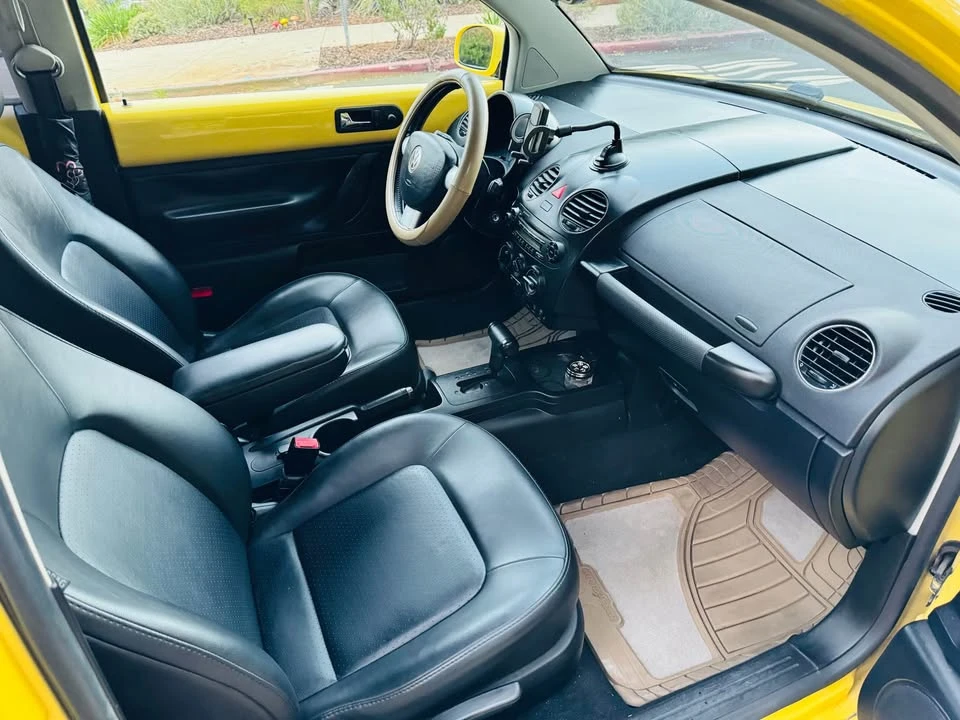 2009 Volkswagen New Beetle - Image 7 of 11