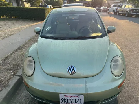 2009 Volkswagen New Beetle 2.5 Hatchback 2D