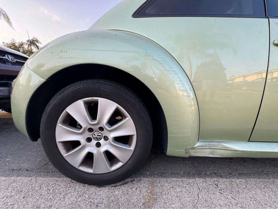 2009 Volkswagen New Beetle - Image 16 of 17