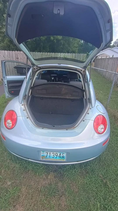 2009 Volkswagen New Beetle - Image 7 of 9
