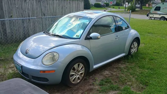 2009 Volkswagen New Beetle 2.5 Hatchback 2D
