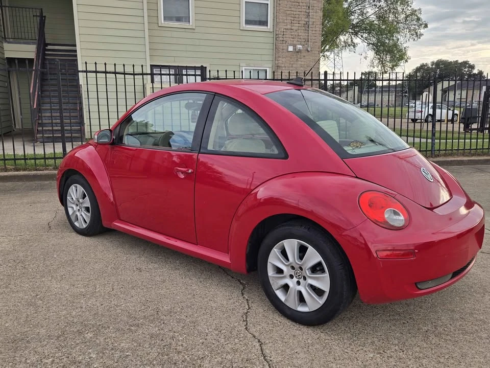 2009 Volkswagen New Beetle - Image 19 of 20
