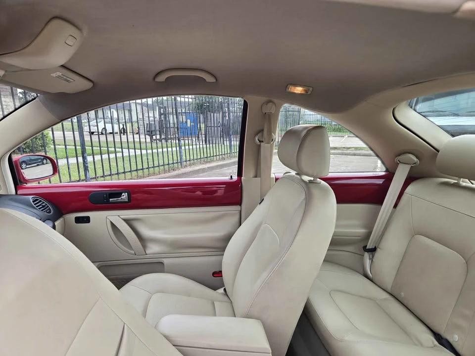 2009 Volkswagen New Beetle - Image 12 of 20