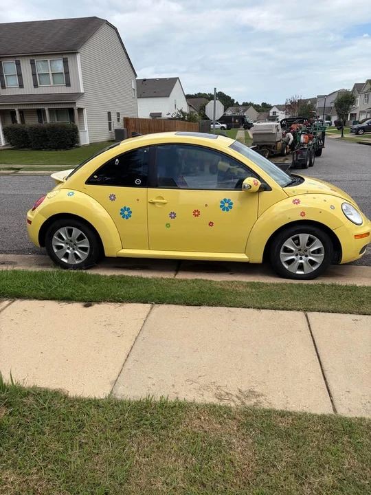 2009 Volkswagen New Beetle - Image 3 of 7