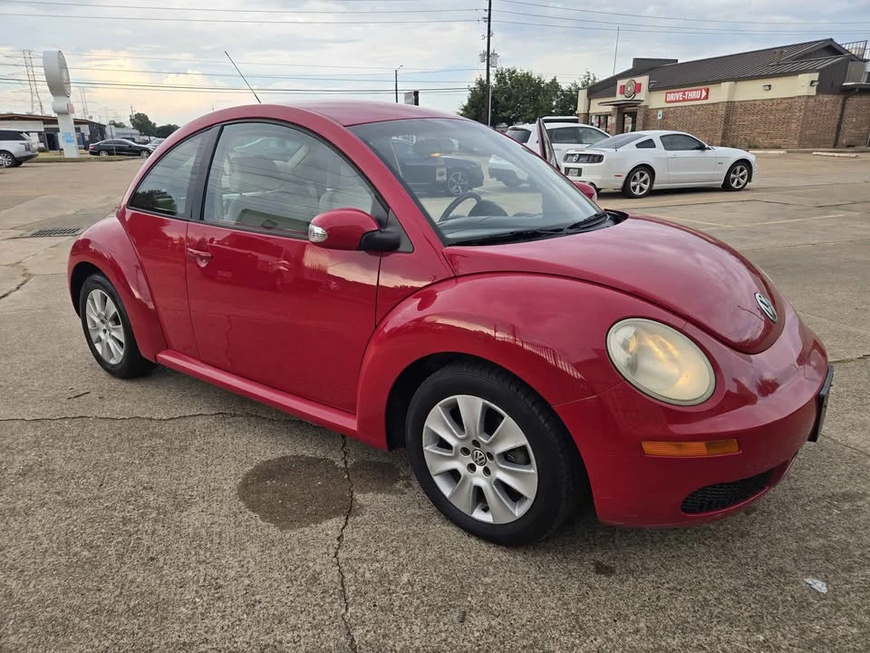 2009 Volkswagen New Beetle - Image 5 of 20