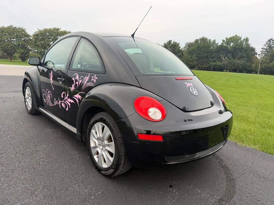 2009 Volkswagen New Beetle - Image 4 of 18