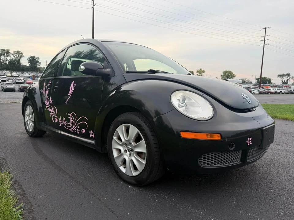 2009 Volkswagen New Beetle - Image 2 of 18