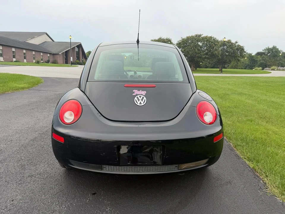2009 Volkswagen New Beetle - Image 7 of 18