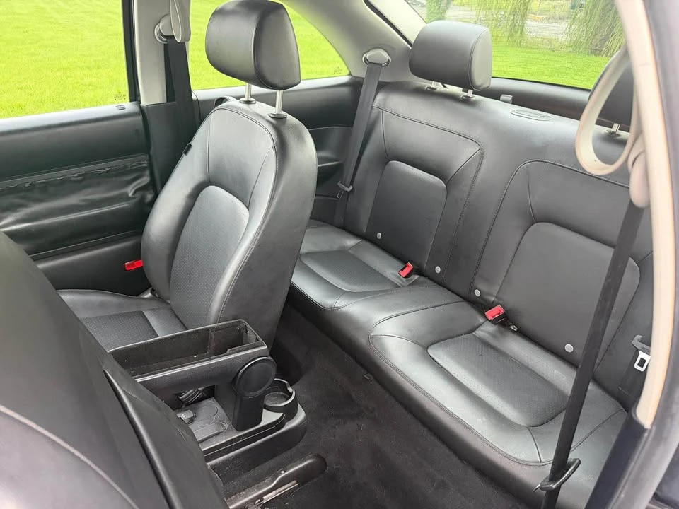 2009 Volkswagen New Beetle - Image 15 of 18