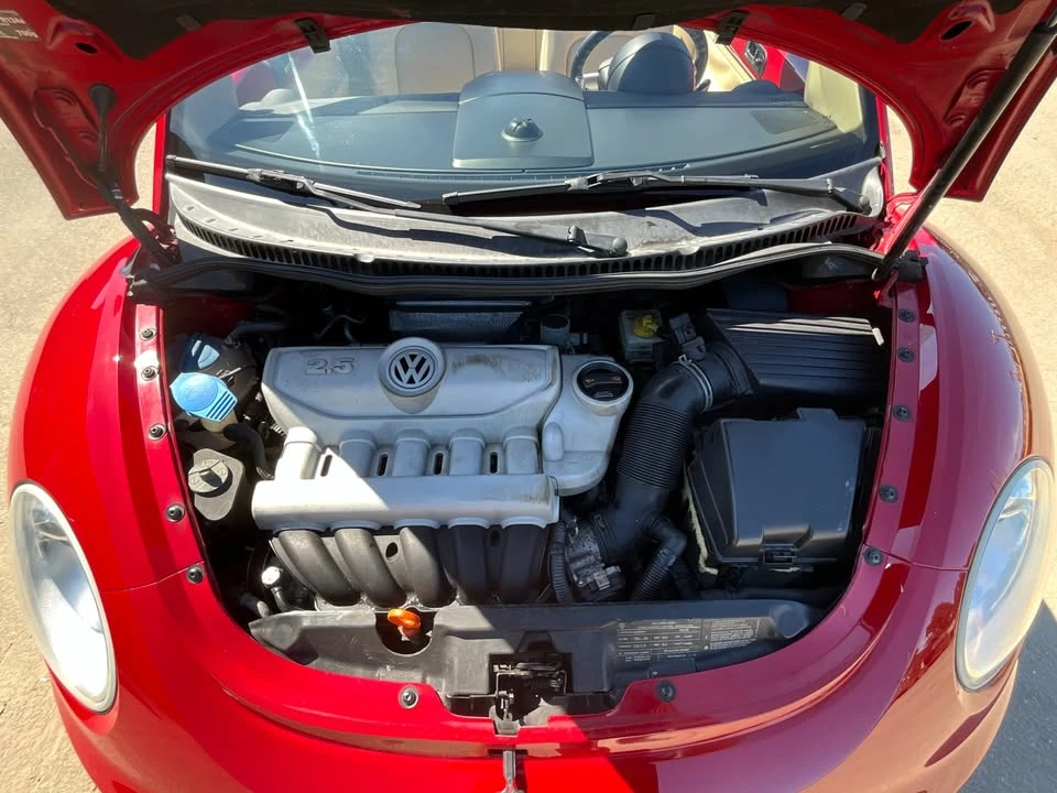 2009 Volkswagen New Beetle - Image 15 of 20