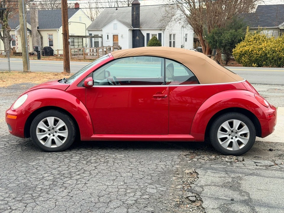 2009 Volkswagen New Beetle - Image 9 of 14