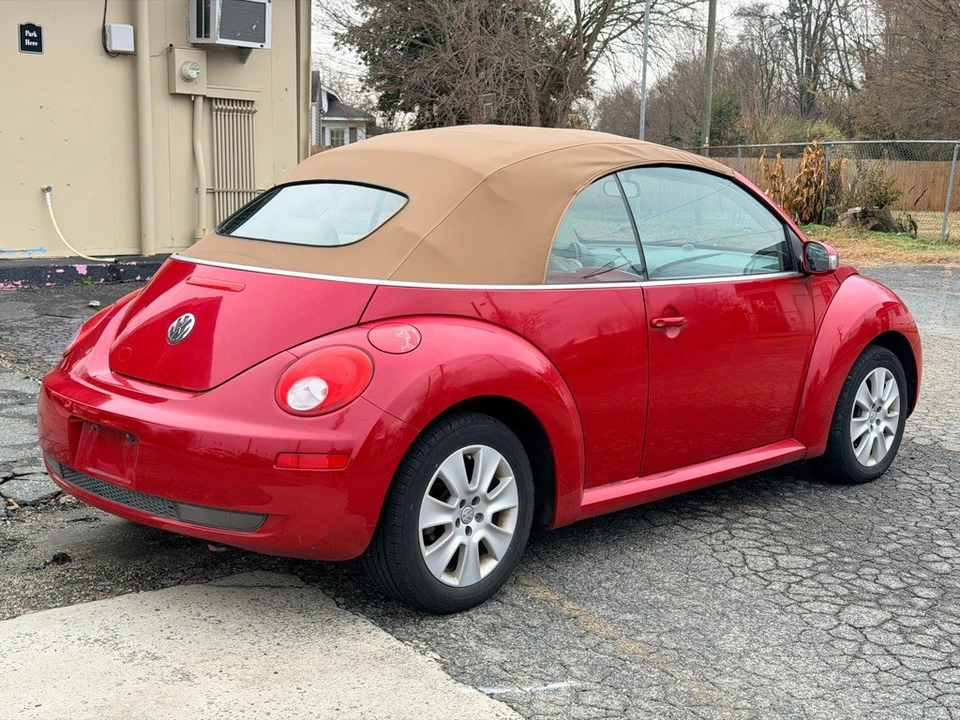 2009 Volkswagen New Beetle - Image 5 of 14
