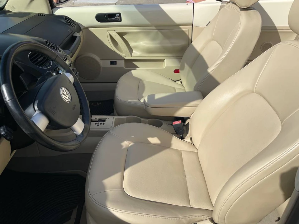 2009 Volkswagen New Beetle - Image 12 of 23