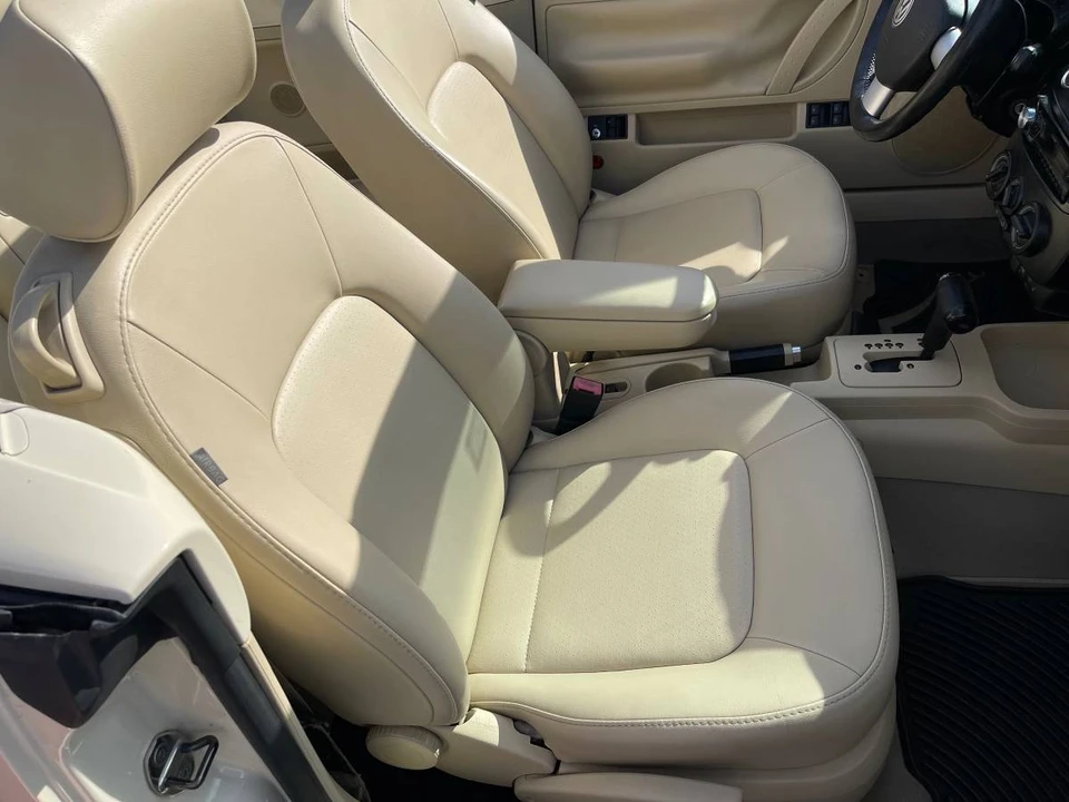 2009 Volkswagen New Beetle - Image 13 of 23