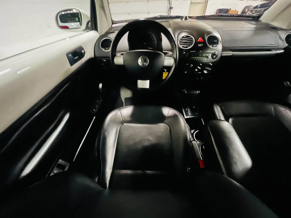2009 Volkswagen New Beetle - Image 13 of 20